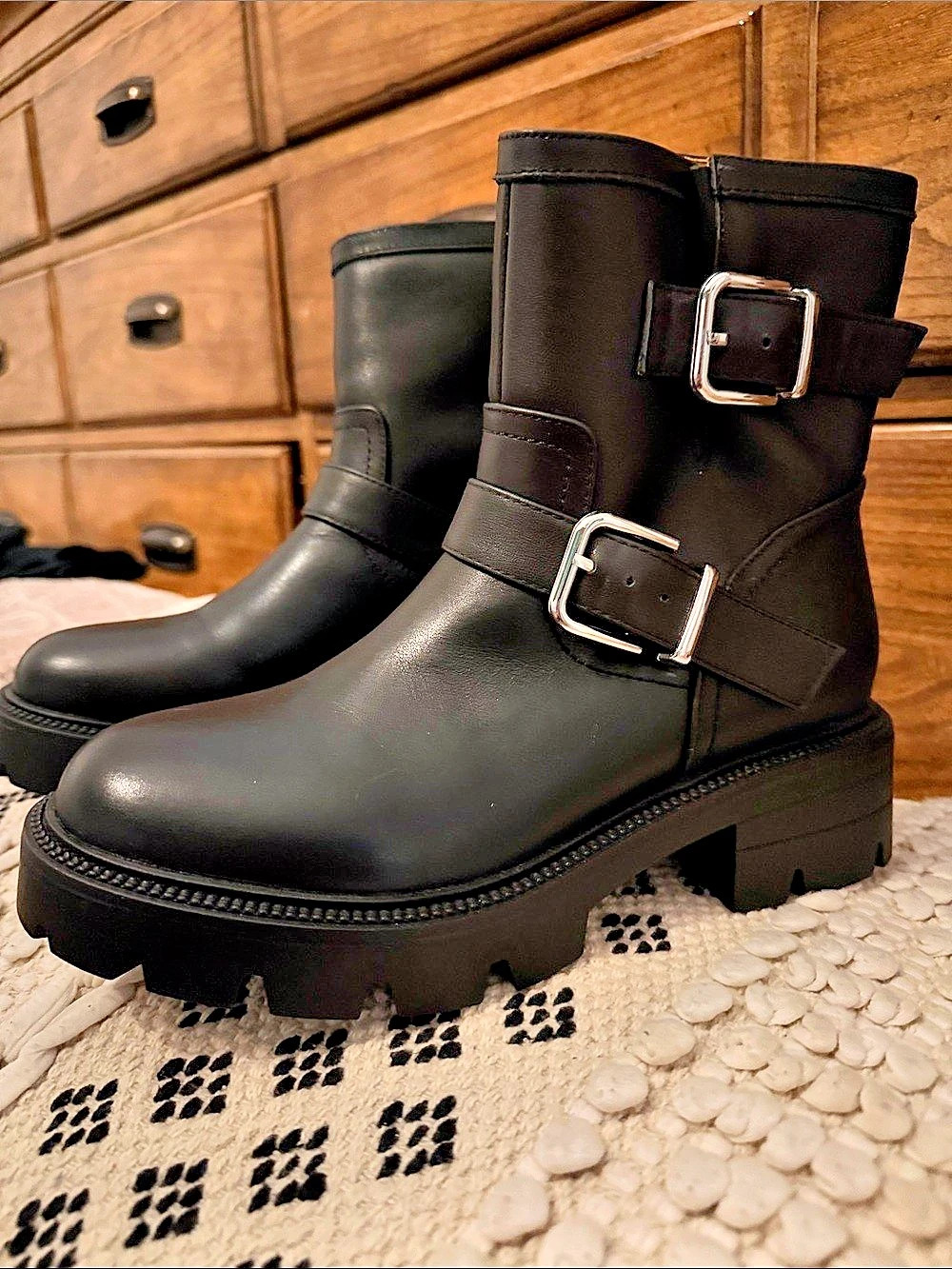 Tiffany & Fred Black Buckle Moto Boots Like New